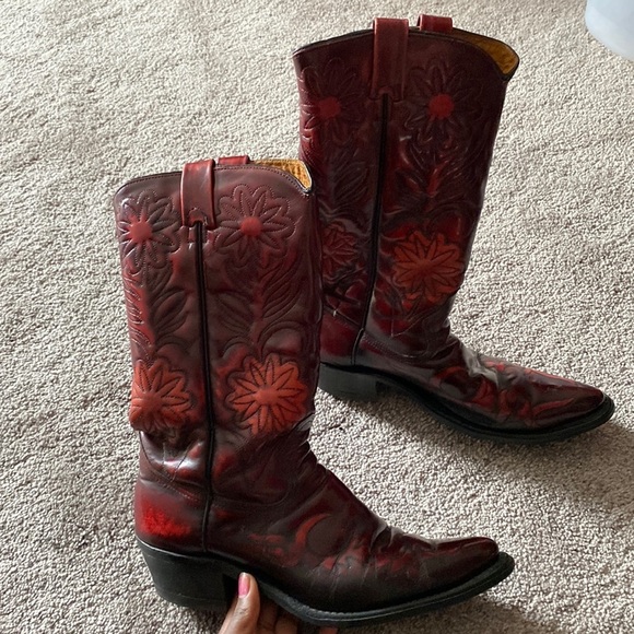 cat's paw Other - Cat’s Paw Vintage Western Cowboy Boots Red Floral Embroidered Leather SIZE 7